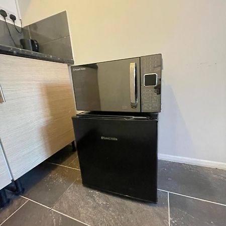 Fantastic Studio, Private Bathroom And Mini Kitchen. Thamesmead  外观 照片